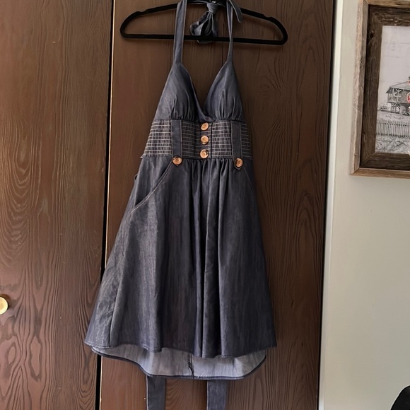 City Studio denim halter dress. Semi backless. Size 9 NWT - Picture 1 of 11